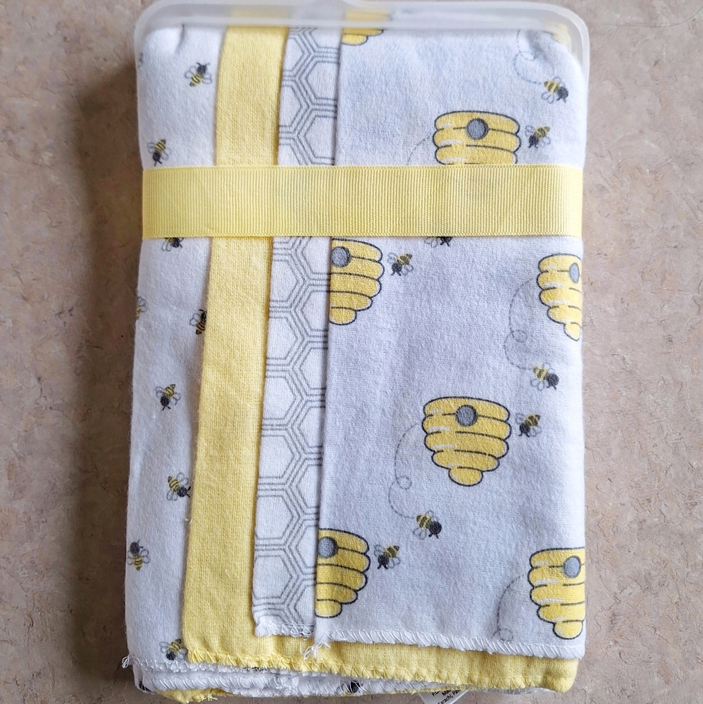 Hudson Baby 4 Burp Cloths - Picture 2 of 4